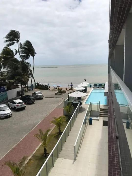 Lindo Pe Na Areia Com Terraco Frente Mar